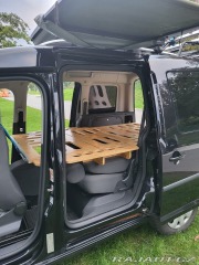 Volkswagen Caddy 1,6 2012