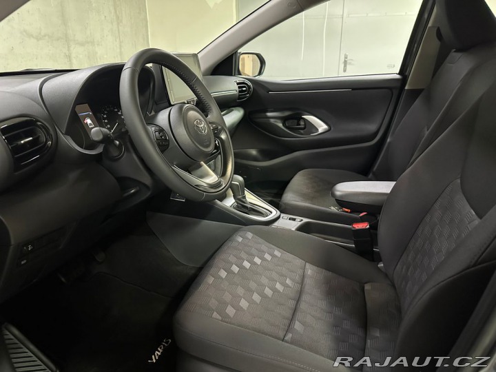 Toyota Yaris Comfort 1.5 Hybrid e-CVT 1800