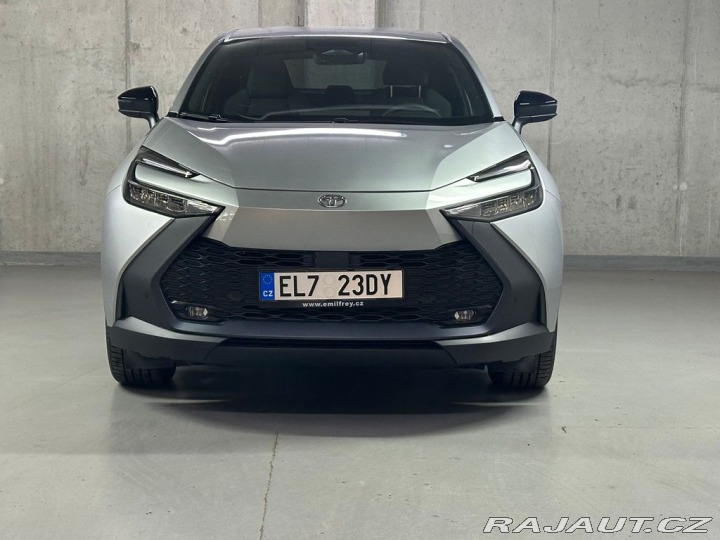 Toyota C-HR Style 2.0 Hybrid 135kW E- 2025