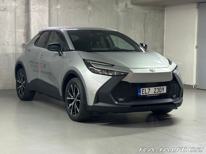 Toyota C-HR Style 2.0 Hybrid 135kW E- 2025