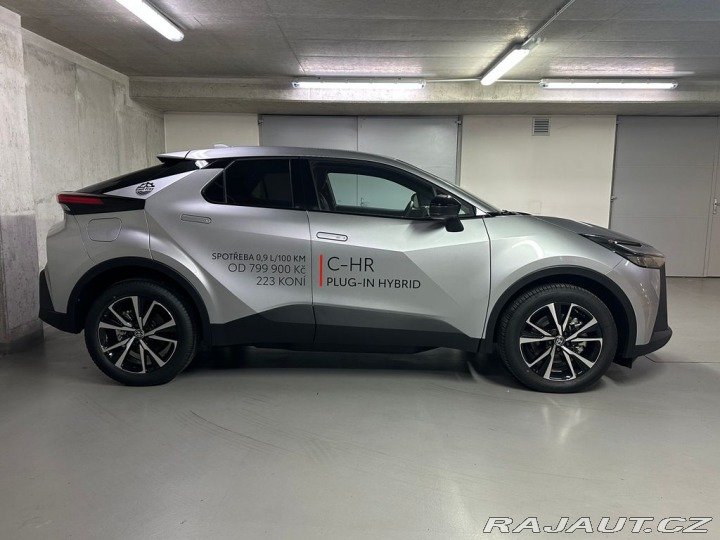 Toyota C-HR Style 2.0 Hybrid 135kW E- 2025