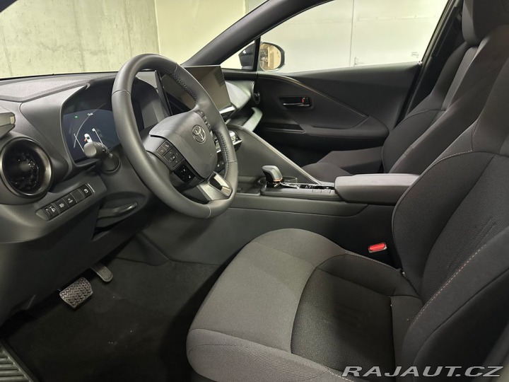 Toyota C-HR Style 2.0 Hybrid 135kW E- 2025