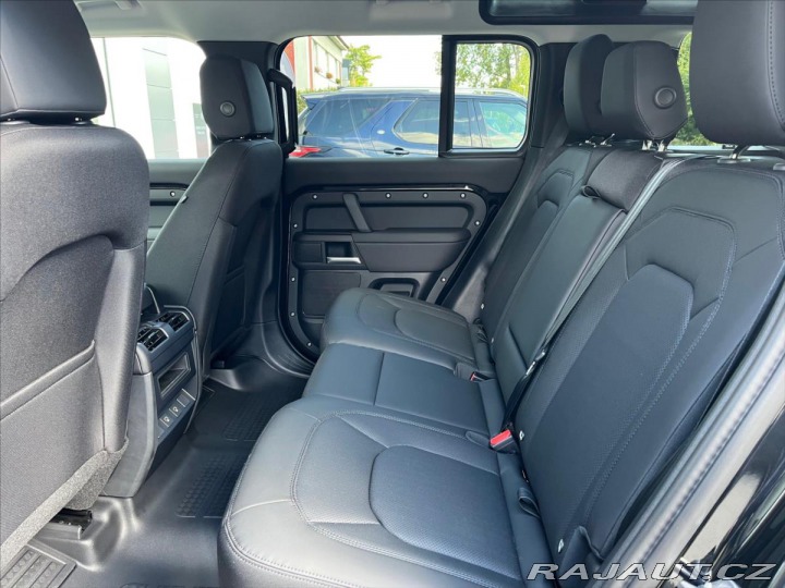 Land Rover Defender 3,0 110 S D200 AWD 2025