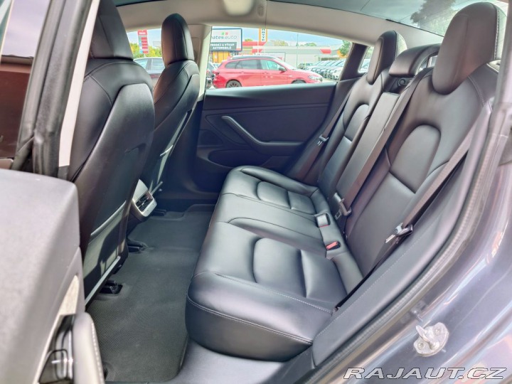 Tesla Model 3 L. Range D. Motor 366 kW 2020