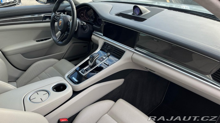 Porsche Panamera GTS 2021
