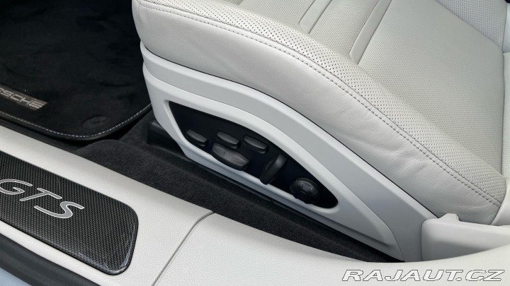Porsche Panamera GTS 2021