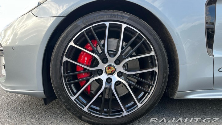 Porsche Panamera GTS 2021