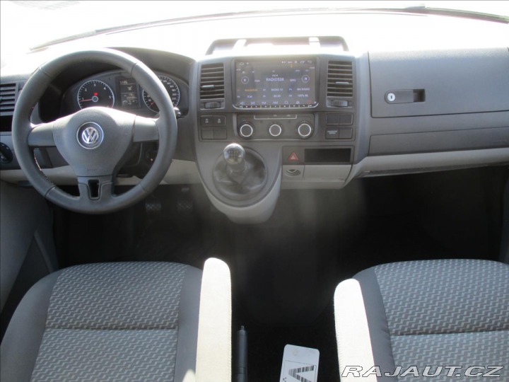 Volkswagen Transporter 2,0 TDi Bluemotion 5míst 2013