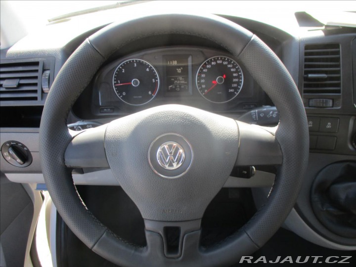 Volkswagen Transporter 2,0 TDi Bluemotion 5míst 2013