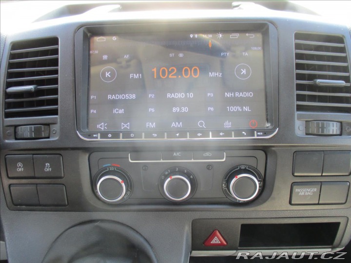 Volkswagen Transporter 2,0 TDi Bluemotion 5míst 2013