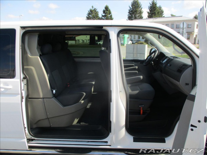 Volkswagen Transporter 2,0 TDi Bluemotion 5míst 2013