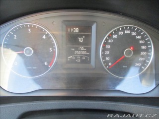 Volkswagen Transporter 2,0 TDi Bluemotion 5míst 2013