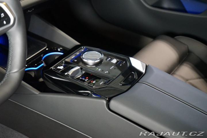 BMW 5 40d*xDRIVE*360*ZÁRUKA*NEZ 2025