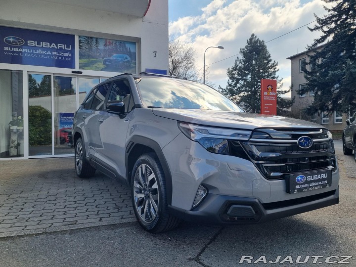 Subaru Forester 2,0i CVT TOURING + zimní 2025