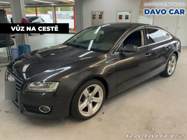 Audi A5 2,0 TFSI 135kw Bi-xenon V 2011