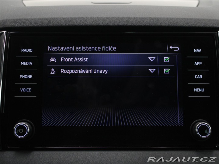 Škoda Karoq 2,0 TDi DSG Style 1.maj.Č 2023