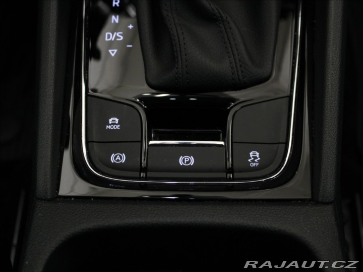 Škoda Karoq 2,0 TDi DSG Style 1.maj.Č 2023