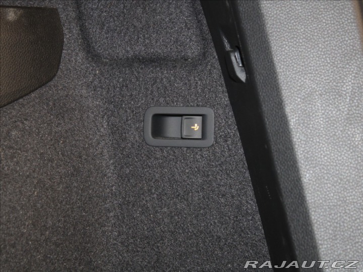 Škoda Karoq 2,0 TDi DSG Style 1.maj.Č 2023