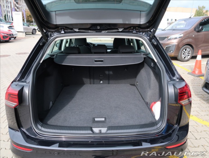 Volkswagen Golf 1,0 TSI ČR 1 MAJITEL 2021