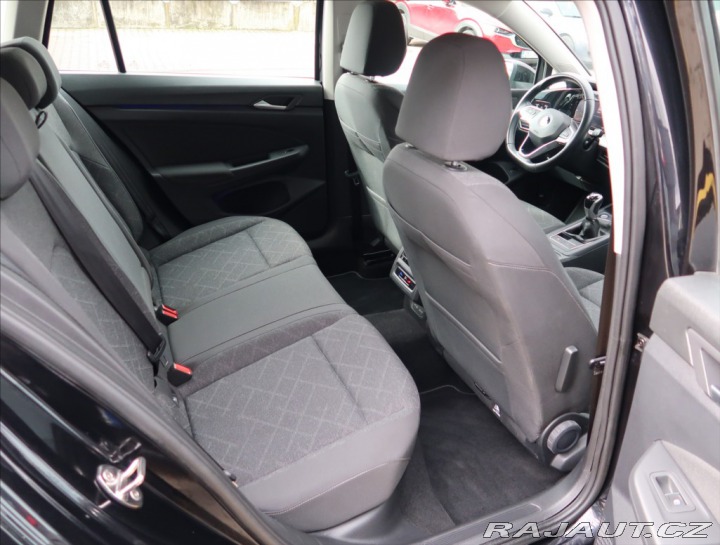 Volkswagen Golf 1,0 TSI ČR 1 MAJITEL 2021