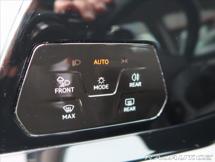 Volkswagen Golf 1,0 TSI ČR 1 MAJITEL 2021