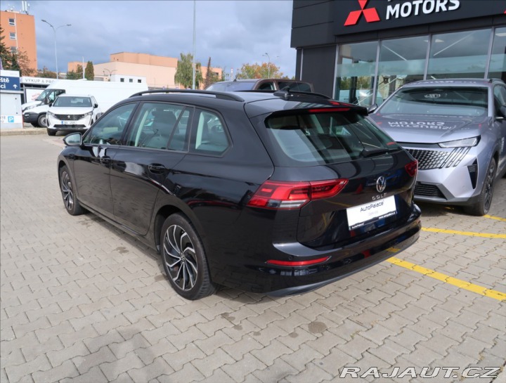Volkswagen Golf 1,0 TSI ČR 1 MAJITEL 2021