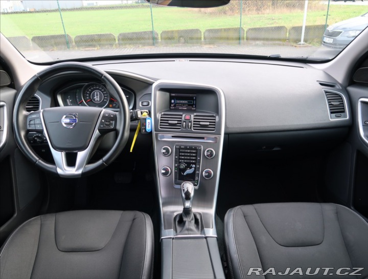 Volvo XC60 2,4 D4 AUT AWD MOMENTUM 2016