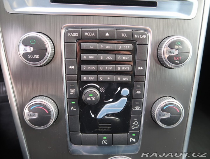 Volvo XC60 2,4 D4 AUT AWD MOMENTUM 2016