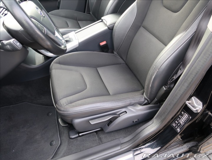 Volvo XC60 2,4 D4 AUT AWD MOMENTUM 2016