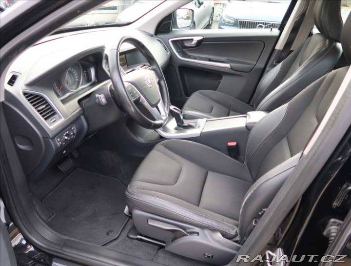 Volvo XC60 2,4 D4 AUT AWD MOMENTUM 2016