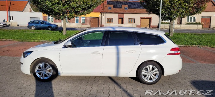 Peugeot 308 1,6 blue HDi, r.v. 2015 2015