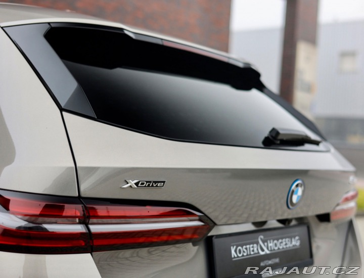 BMW 5 Touring 550e xDrive | M 2025