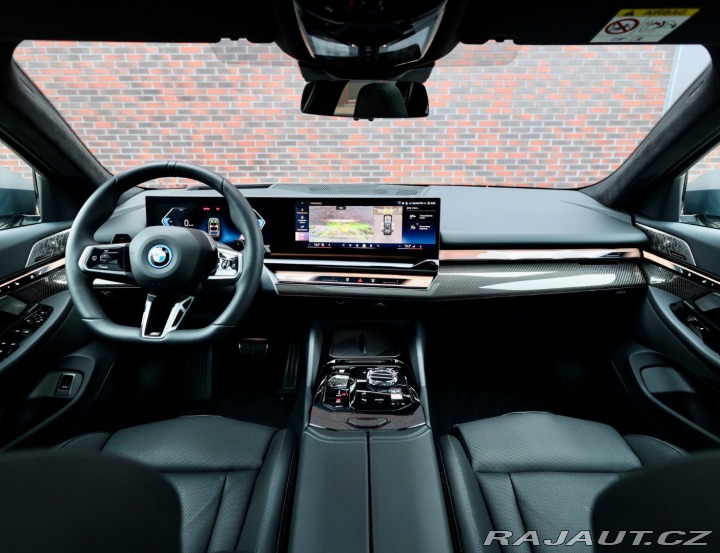 BMW 5 Touring 550e xDrive | M 2025