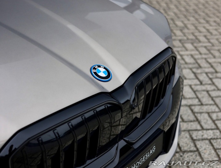 BMW 5 Touring 550e xDrive | M 2025