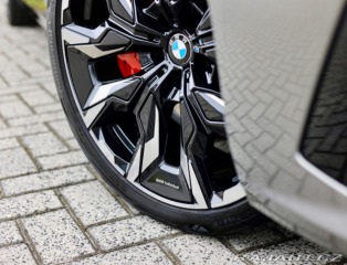 BMW 5 Touring  550e  xDrive | M 2025