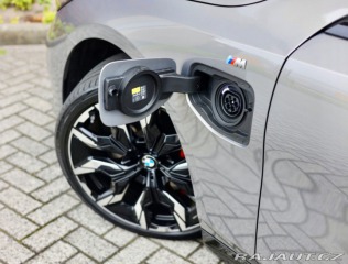 BMW 5 Touring  550e  xDrive | M 2025