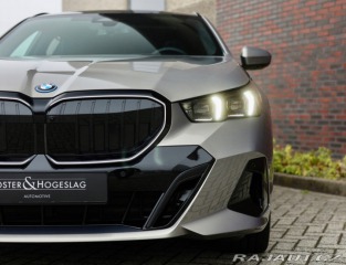 BMW 5 Touring  550e  xDrive | M 2025