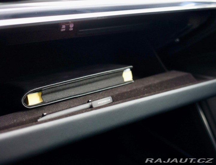Porsche Panamera Sport Turismo 4 E-Hybrid 2022