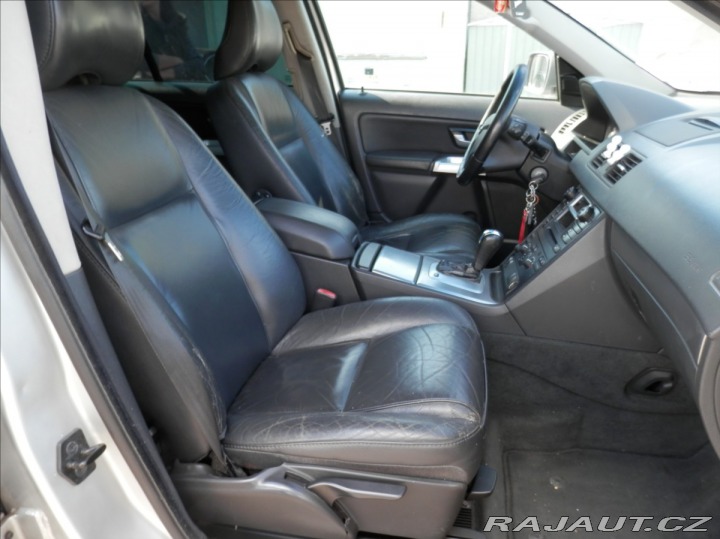 Volvo XC90 2,4 D5 136kW 4x4 AWD auto 2006