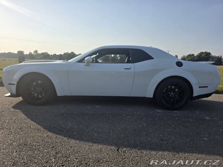 Dodge Challenger Srt hellcat 2018