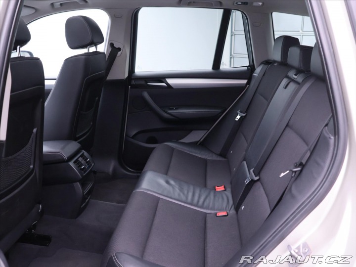 BMW X3 2,0 20d 135kW Xdrive Pano 2011