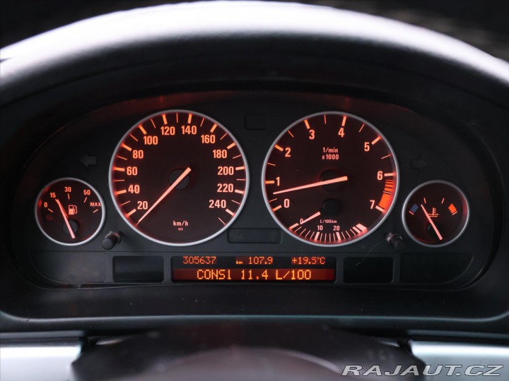 BMW 5 3,0 530i 170kW Aut.klima 2002