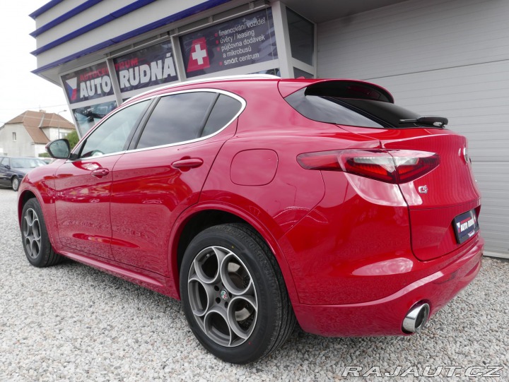 Alfa Romeo Stelvio 2,0i Turbo 280 Q4 REZERVA 2017