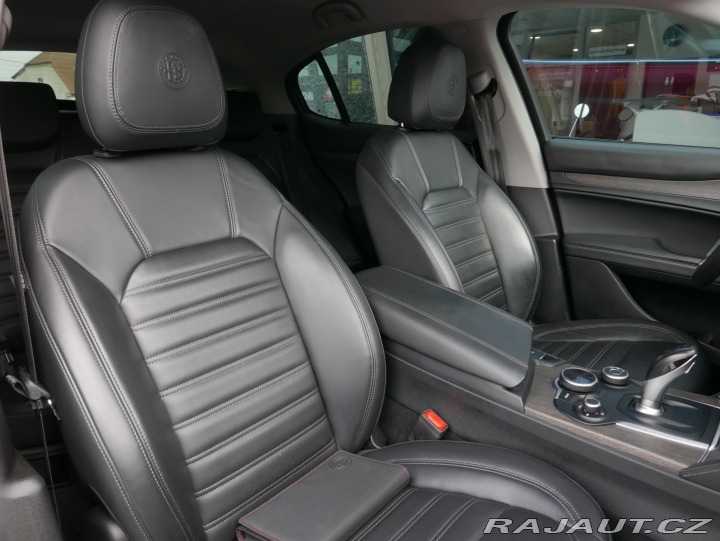 Alfa Romeo Stelvio 2,0i Turbo 280 Q4 REZERVA 2017