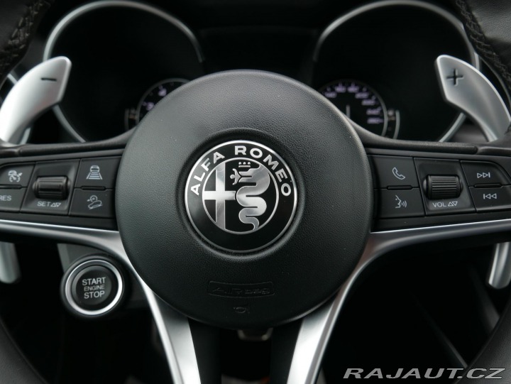 Alfa Romeo Stelvio 2,0i Turbo 280 Q4 REZERVA 2017