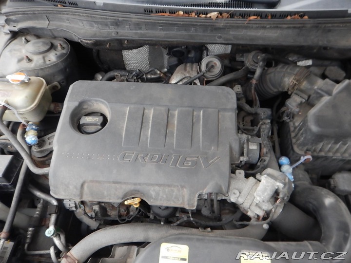 Hyundai i30 1.6 CRdi 85kw ,klima  OK 2011