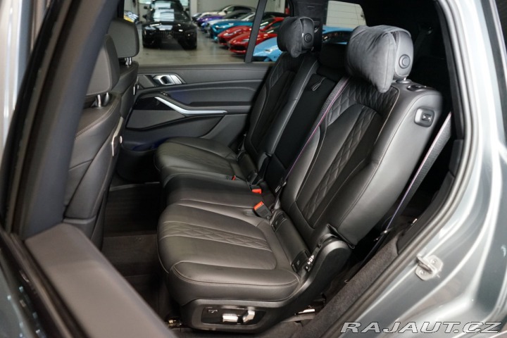 BMW X7 40i*xDRIVE*360*ZÁRUKA*SER 2023