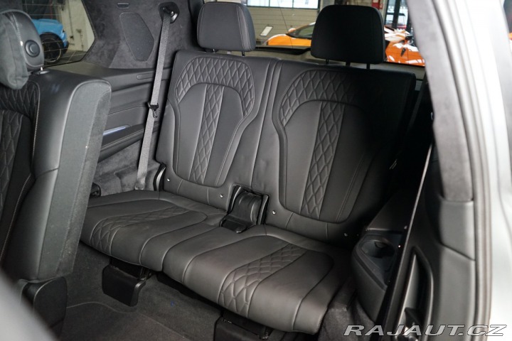 BMW X7 40i*xDRIVE*360*ZÁRUKA*SER 2023