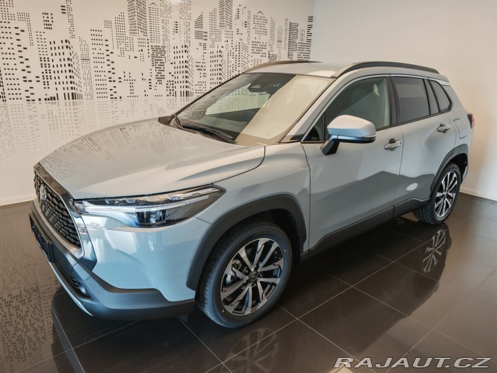 Toyota Corolla Cross 2,0 Hybrid e-CVT Style Te 2025