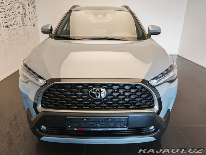 Toyota Corolla Cross 2,0 Hybrid e-CVT Style Te 2025